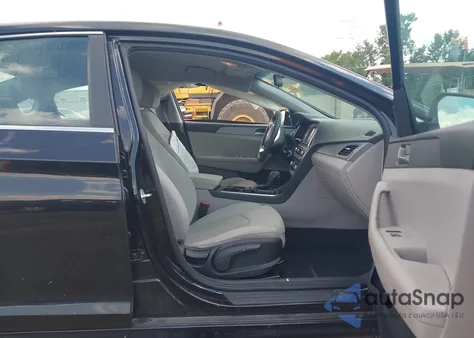 2019 Hyundai Sonata Se z USA, uszkodzony, nr VIN 5NPE24AF8KH806488
